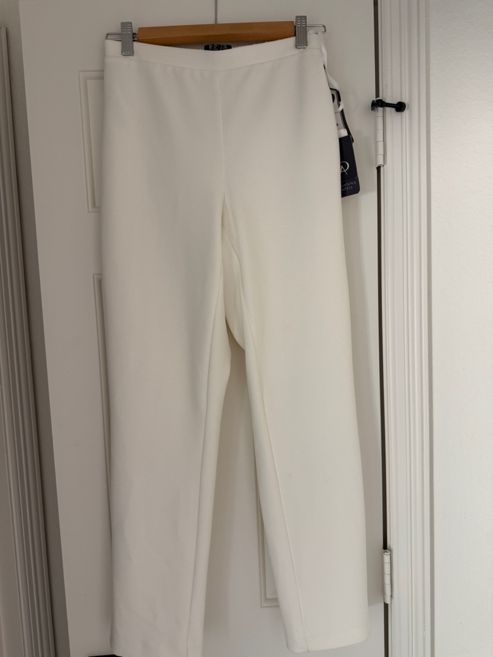 Brand new Adrianna Papell White Straight-Leg Dress Pants